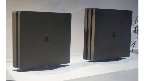 PS4 یا PS4 Pro، کدام را انتخاب کنیم؟