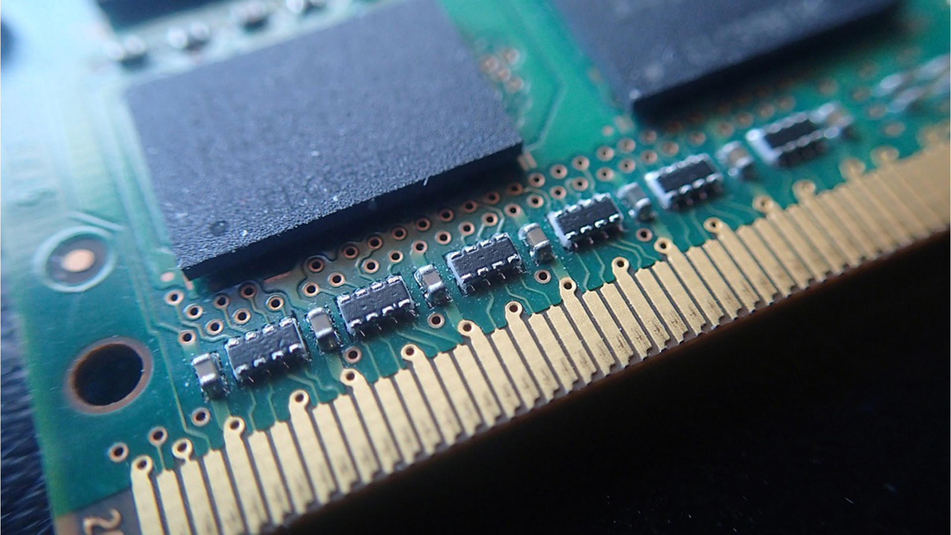 تفاوت رم DDR4 و DDR3 در چیست؟